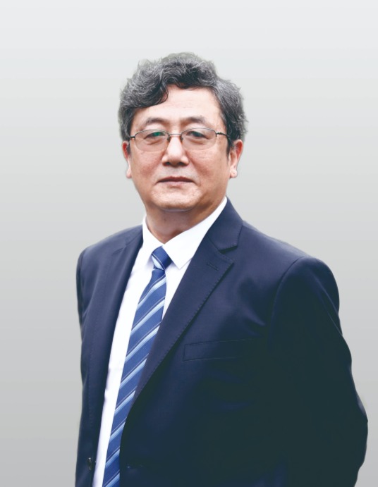 學校常務副校長（正校級）：耿兵